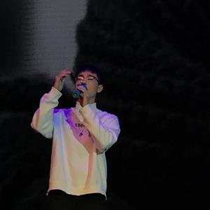 动漫学生疯狂❌喷水自慰
